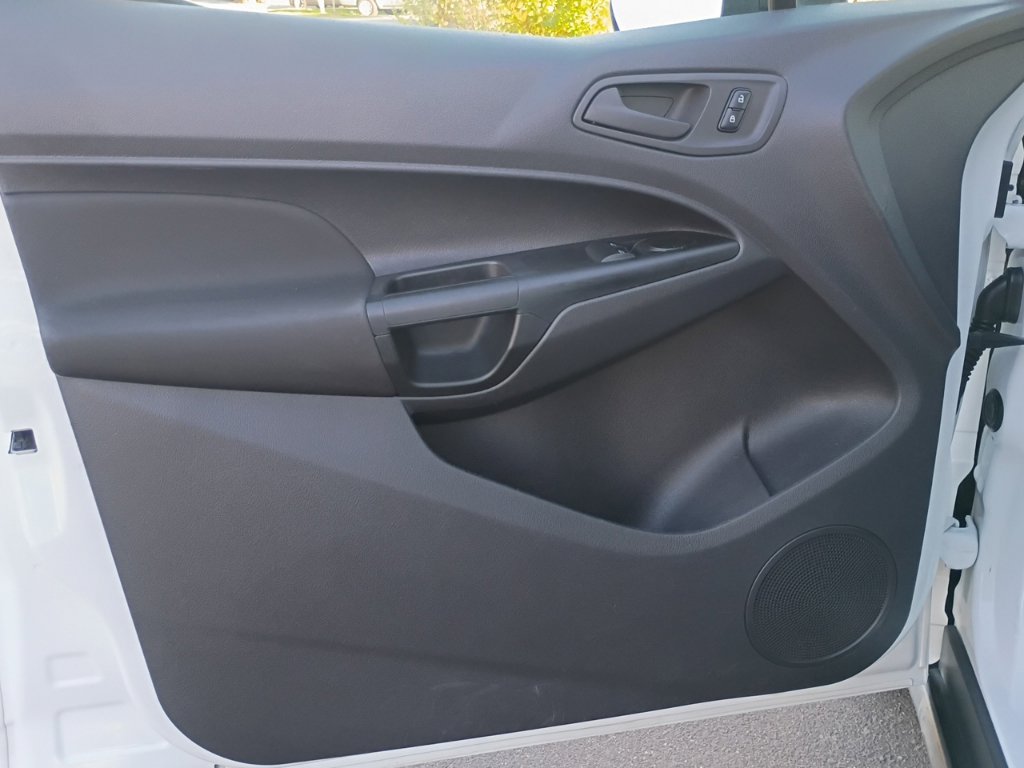 Used 2018 Ford Transit Connect XL FWD image 17
