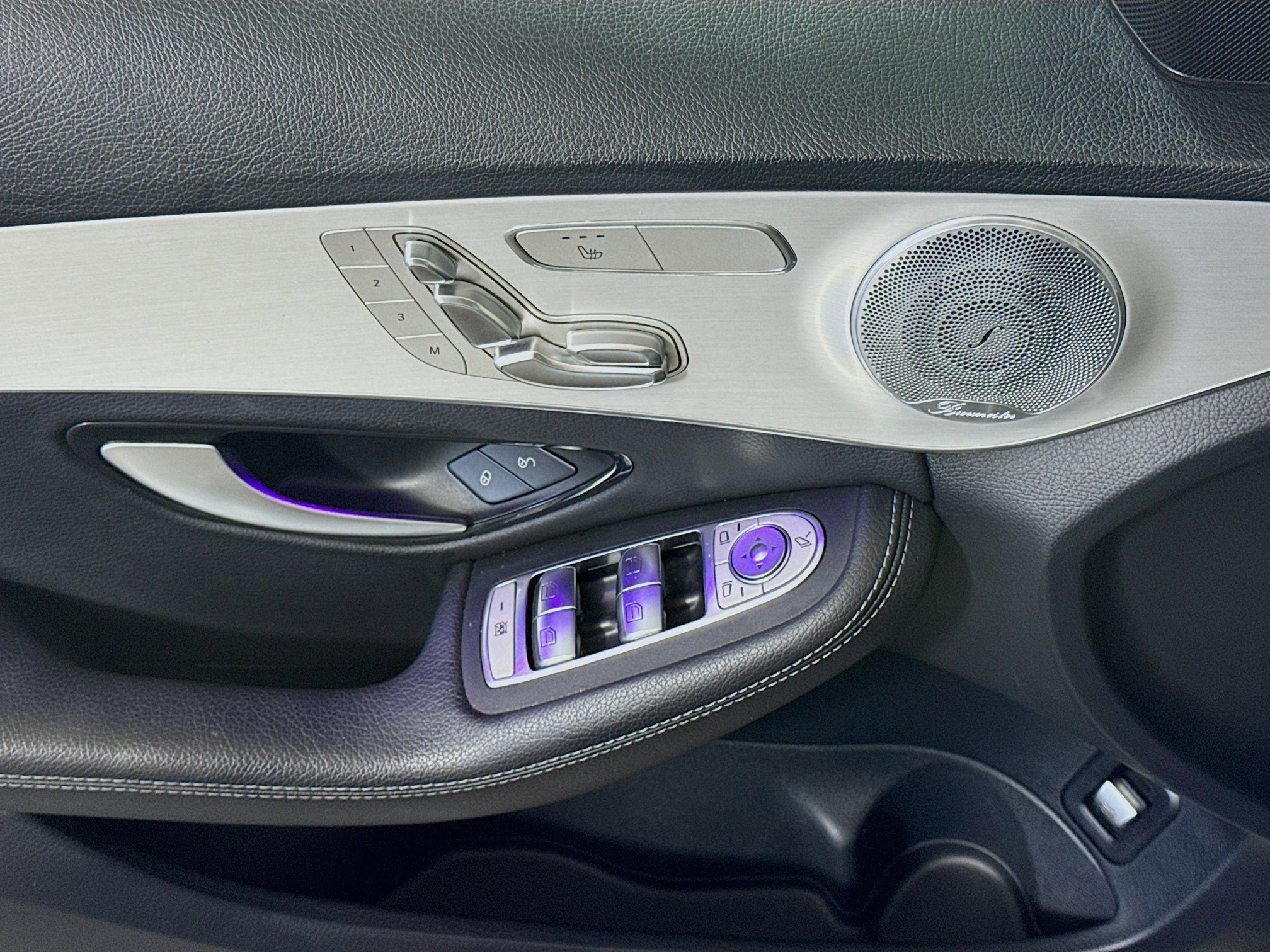 Used 2021 Mercedes-Benz C 300 Sedan w/ Premium Package image 24