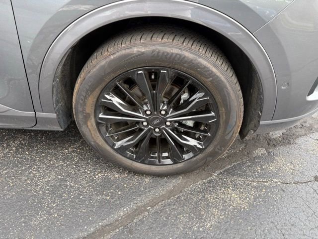 Used 2024 Ford Escape ST-Line Elite w/ Premium Technology Package image 9