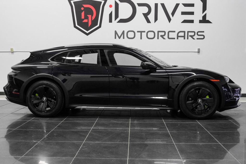 Used 2023 Porsche Taycan 4 Cross Turismo image 11