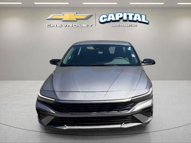 Used 2025 Hyundai Elantra Sport w/ Cargo Package FWD image 8