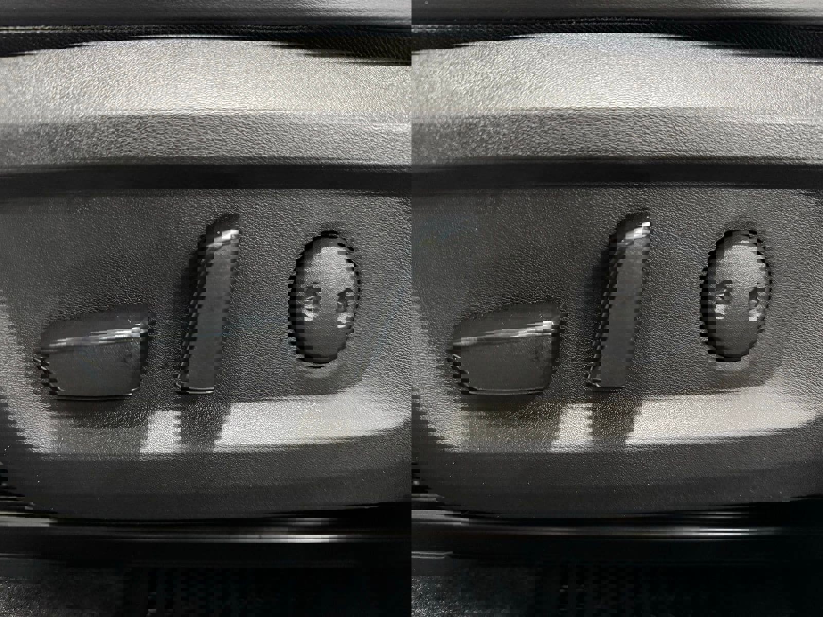 New 2025 Nissan Rogue Platinum w/ Tech Package image 24