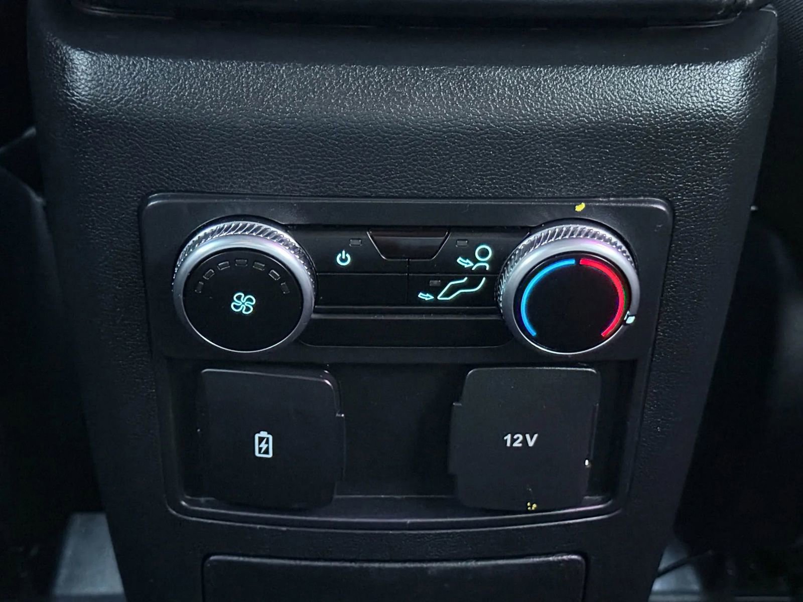 Used 2022 Ford Explorer XLT RWD image 22