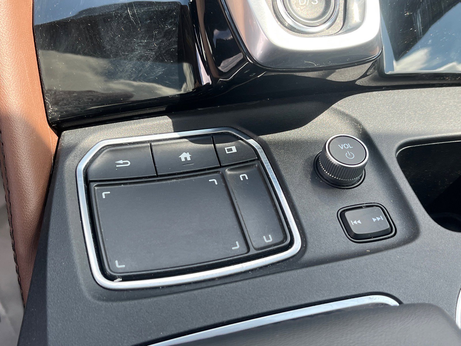 Used 2024 Acura MDX SH-AWD w/ Advance Package image 15