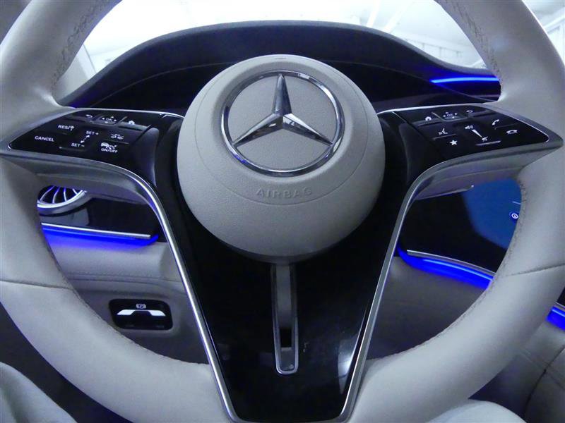 Used 2024 Mercedes-Benz EQS 580 4MATIC image 22