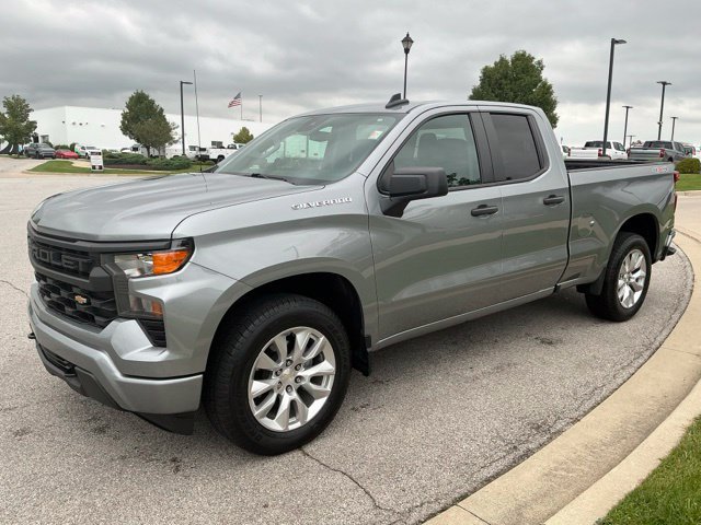 Used 2024 Chevrolet Silverado 1500 Custom AWD/4WD image 3