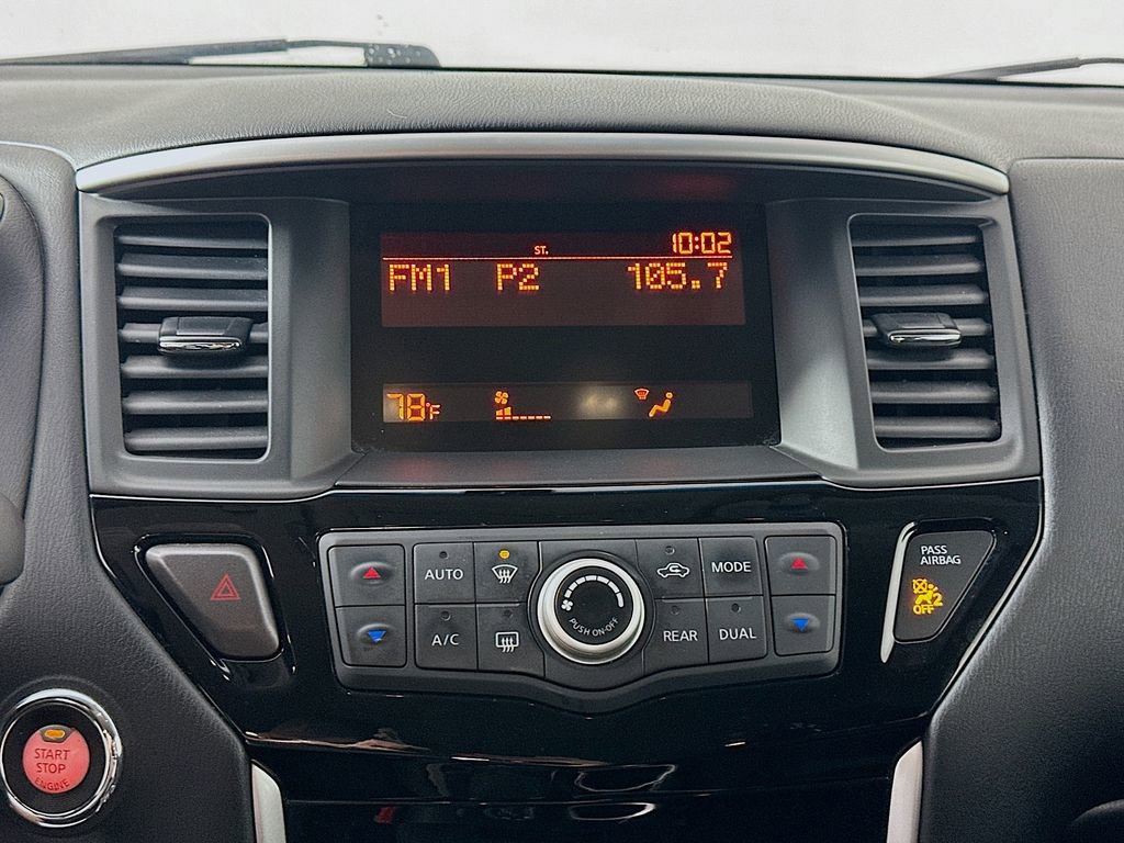 Used 2015 Nissan Pathfinder S image 13