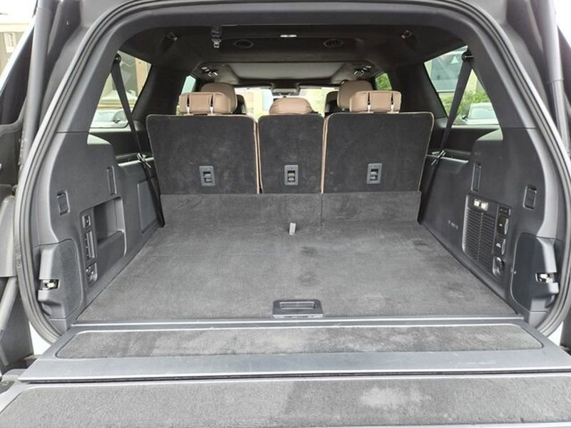Used 2025 Lincoln Navigator L Black Label AWD/4WD image 18