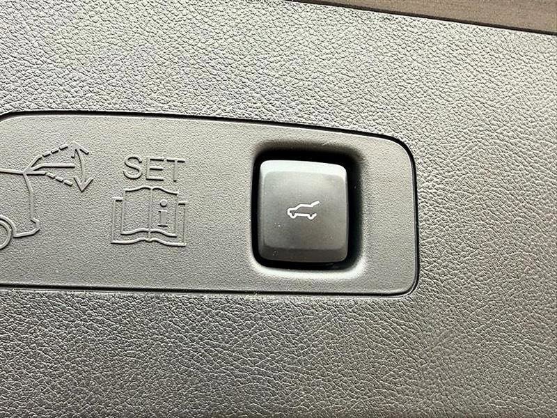 Used 2023 Lincoln Corsair FWD image 15