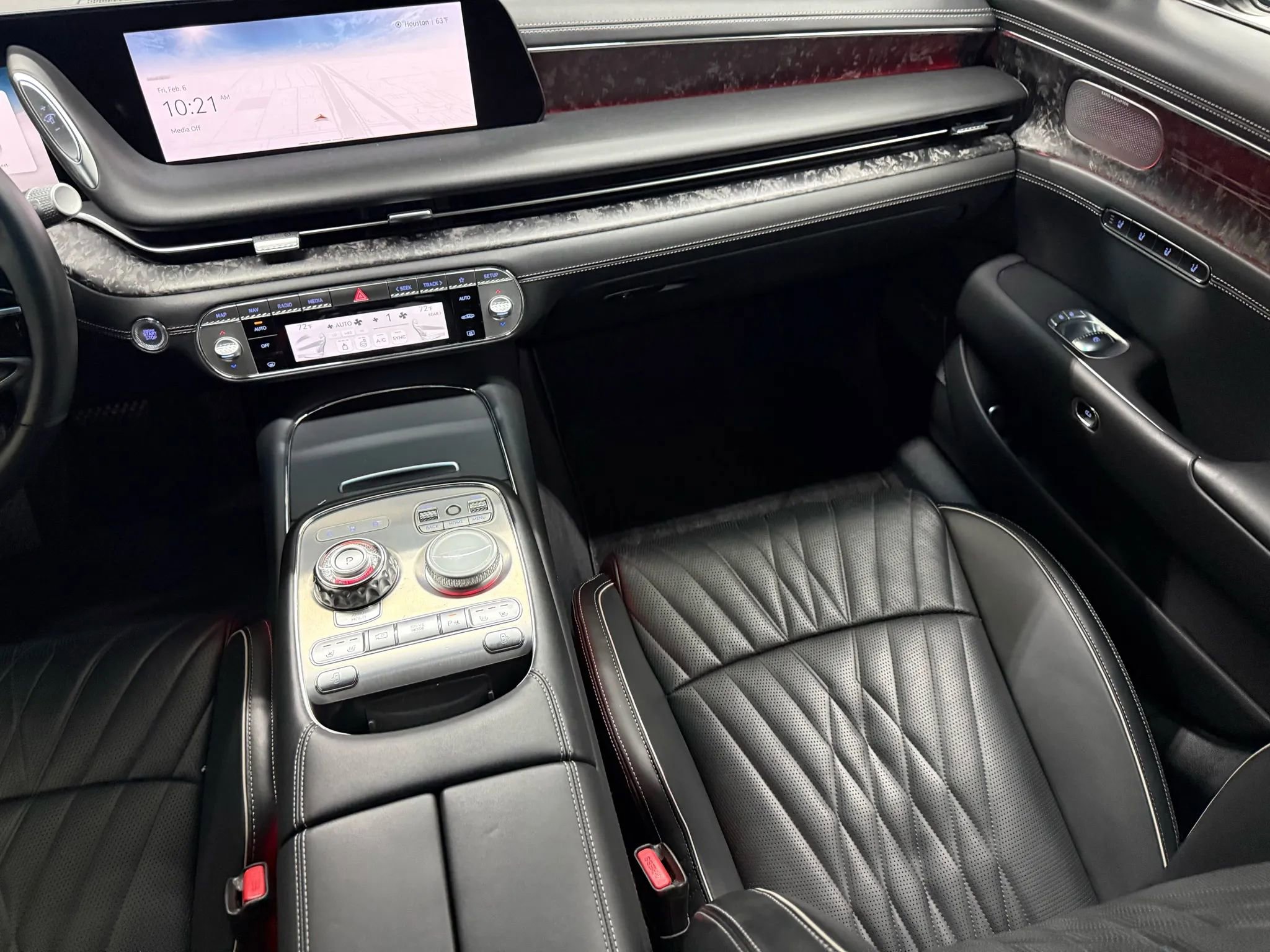 Used 2023 Genesis G90 3.5T image 32