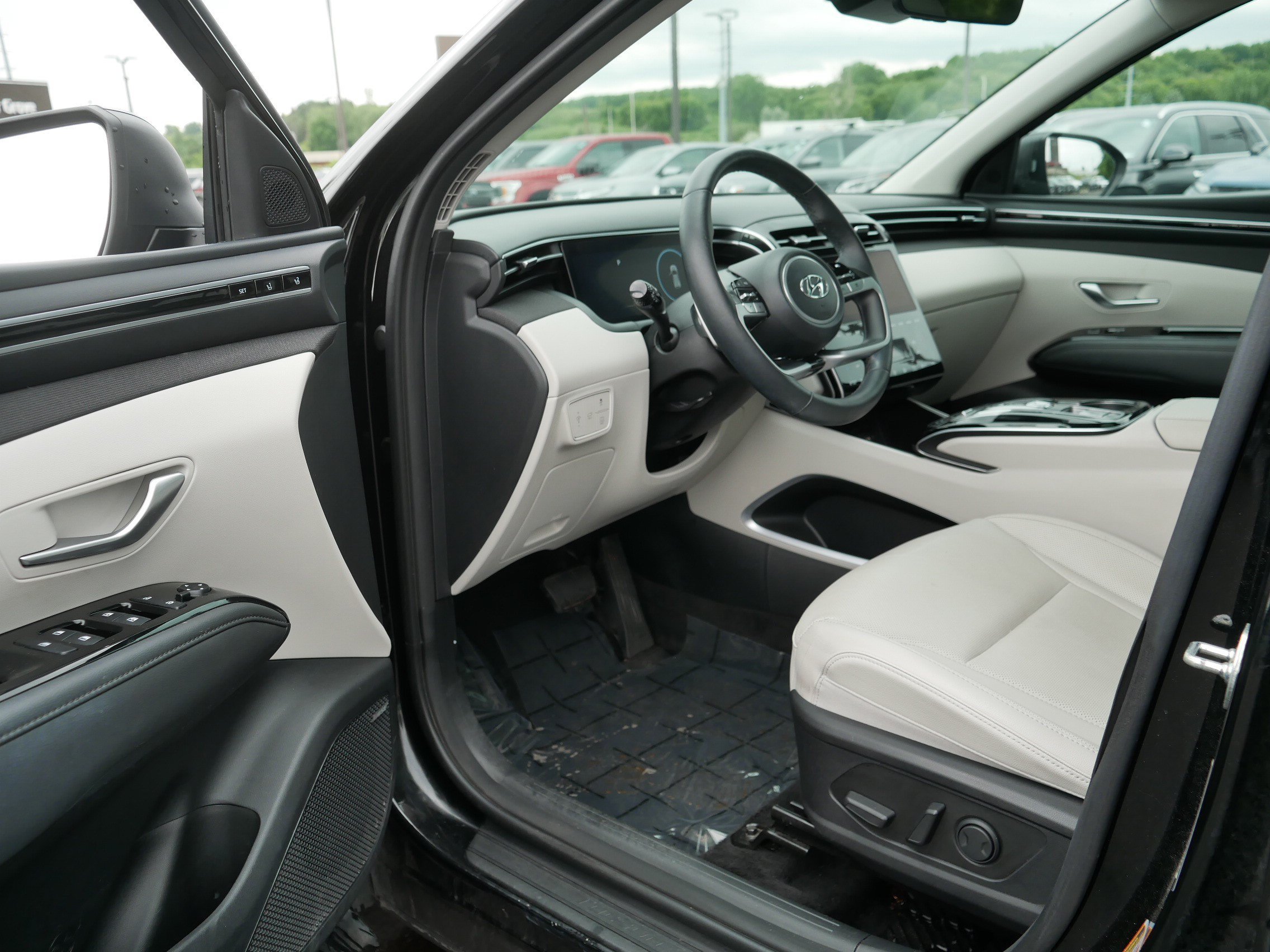Used 2024 Hyundai Tucson Limited AWD/4WD image 11