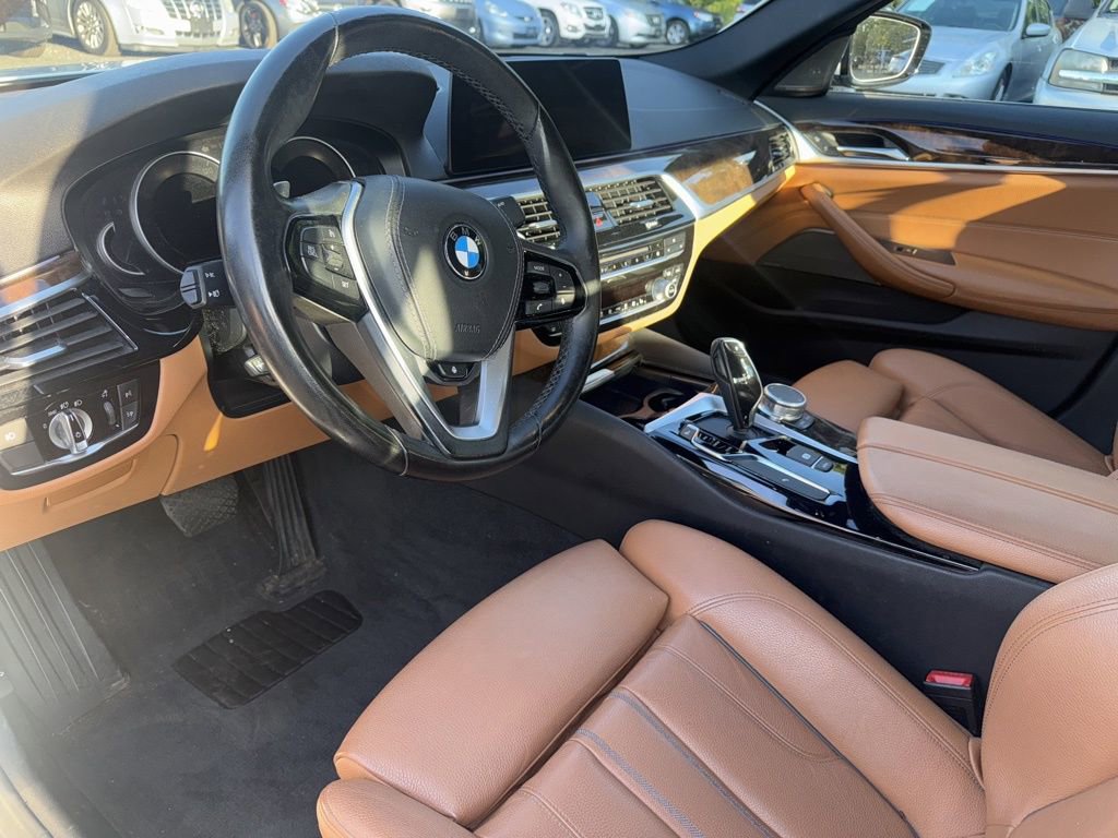 Used 2017 BMW 540i xDrive image 30