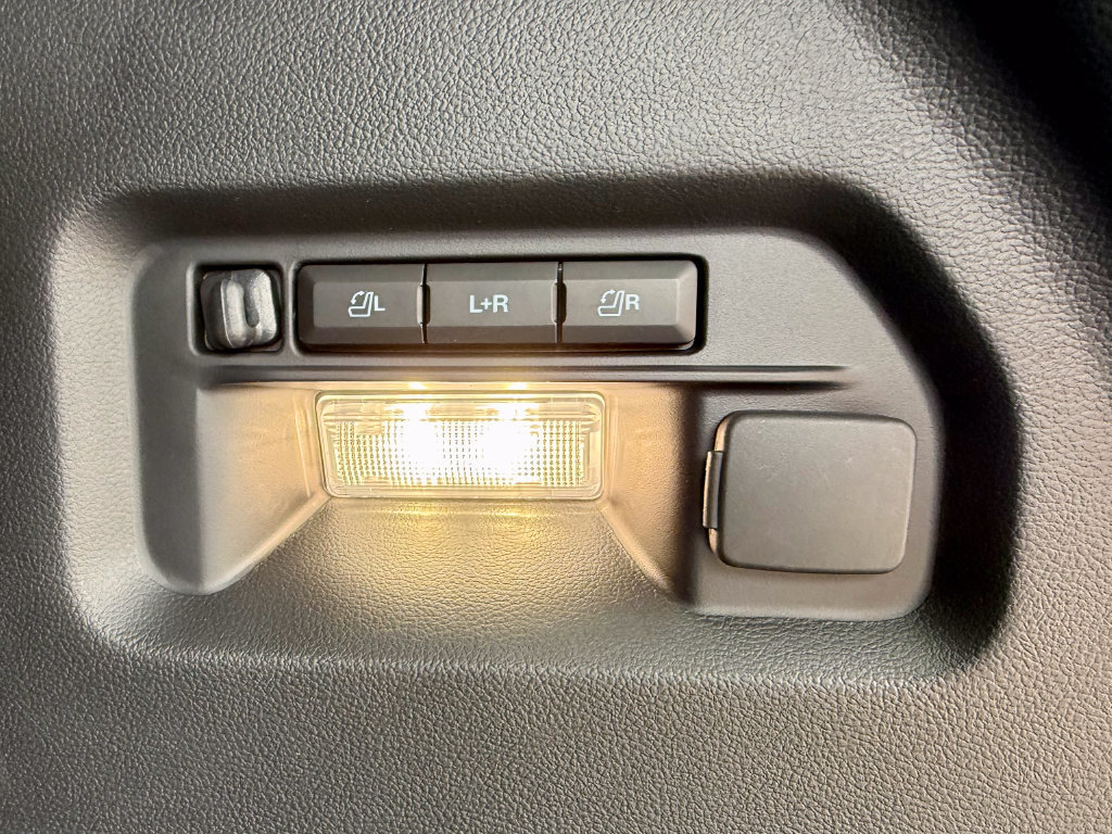 New 2026 Ford Explorer ST RWD image 19