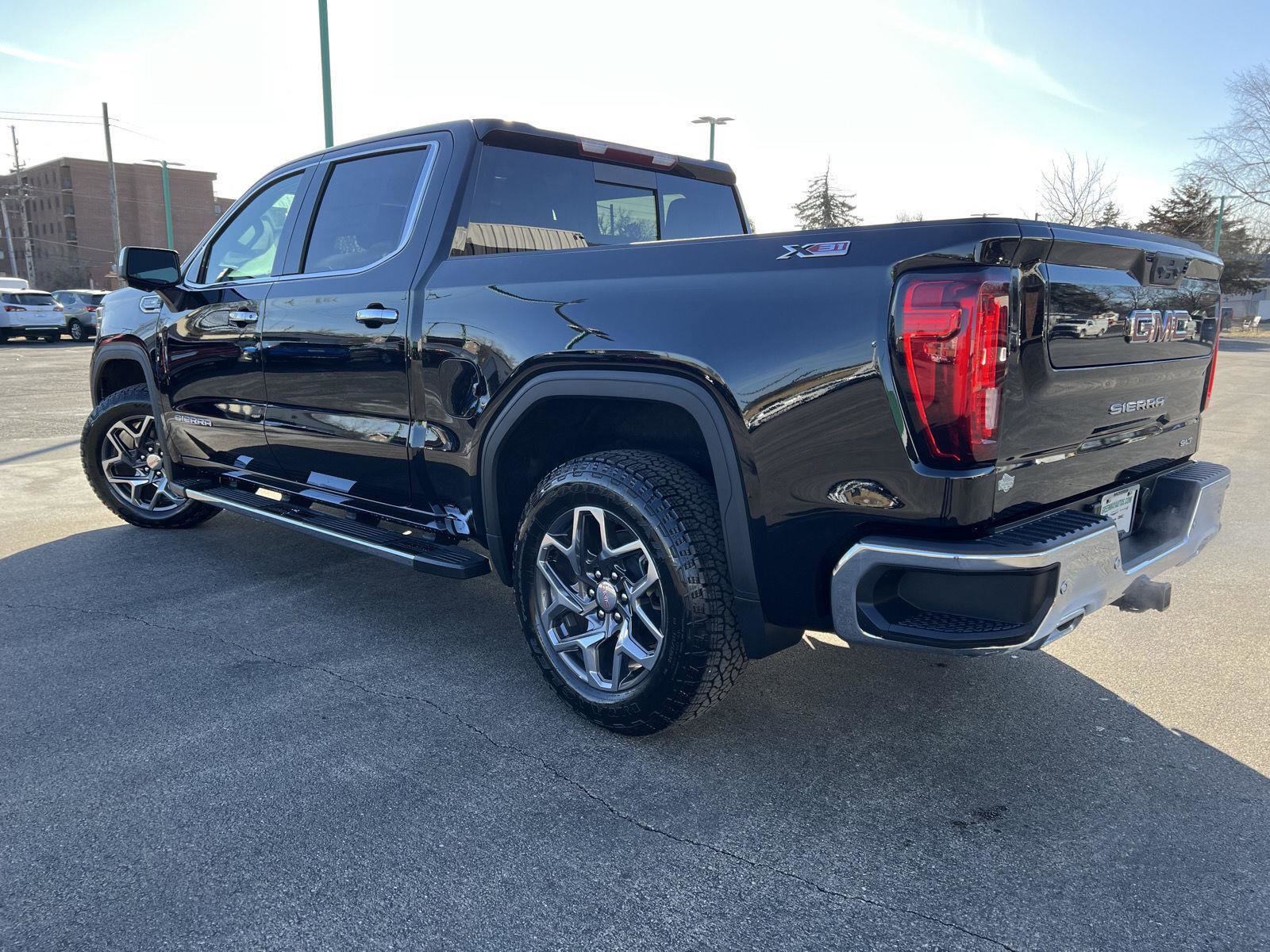 New 2026 GMC Sierra 1500 SLT w/ SLT Premium Plus Package image 11