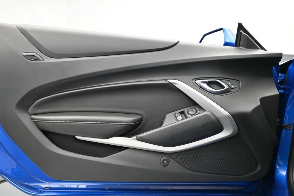 Used 2016 Chevrolet Camaro LT w/ RS Package RWD image 9