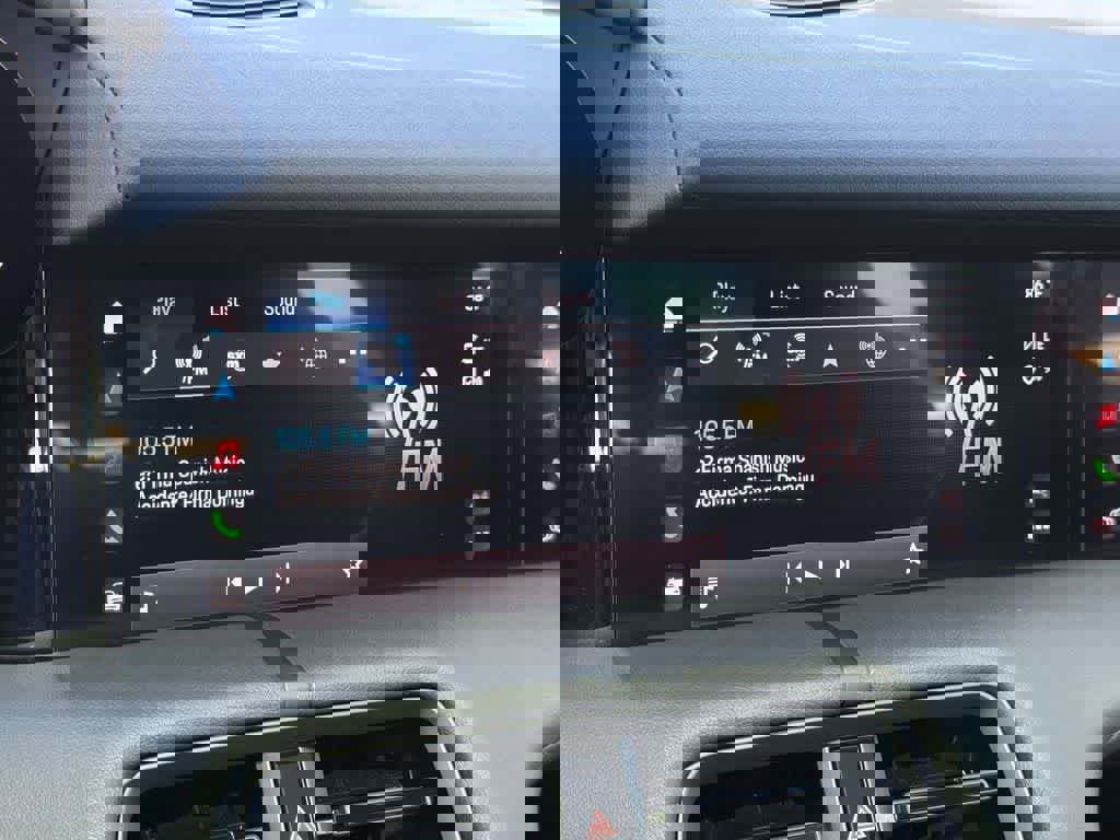 Used 2023 Porsche Taycan w/ Premium Package image 20