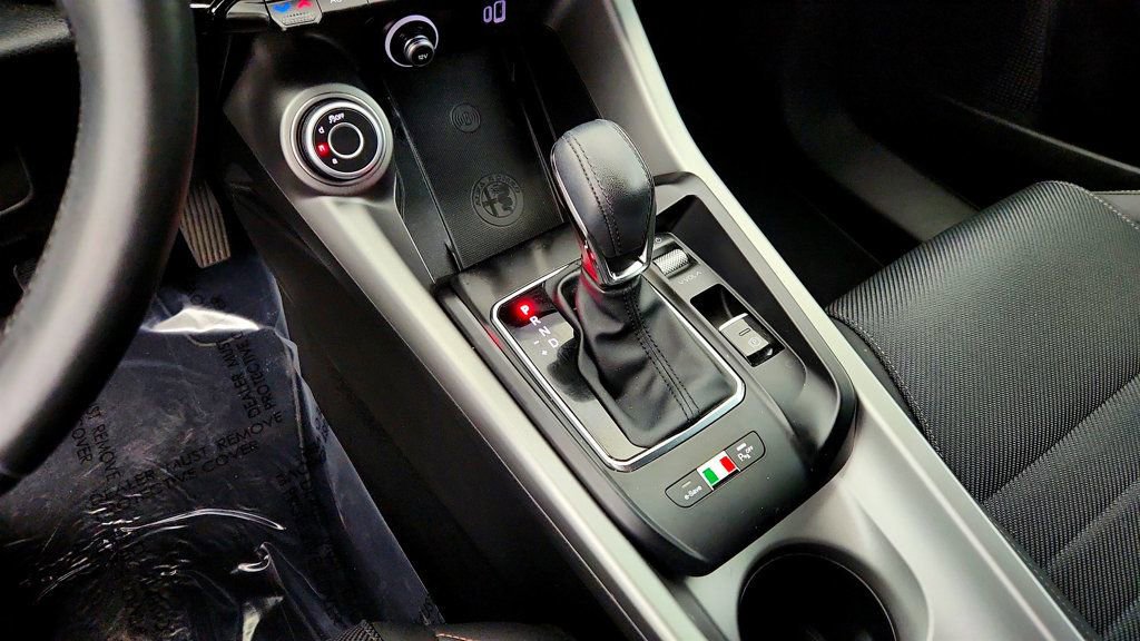 Used 2024 Alfa Romeo Tonale Ti image 20
