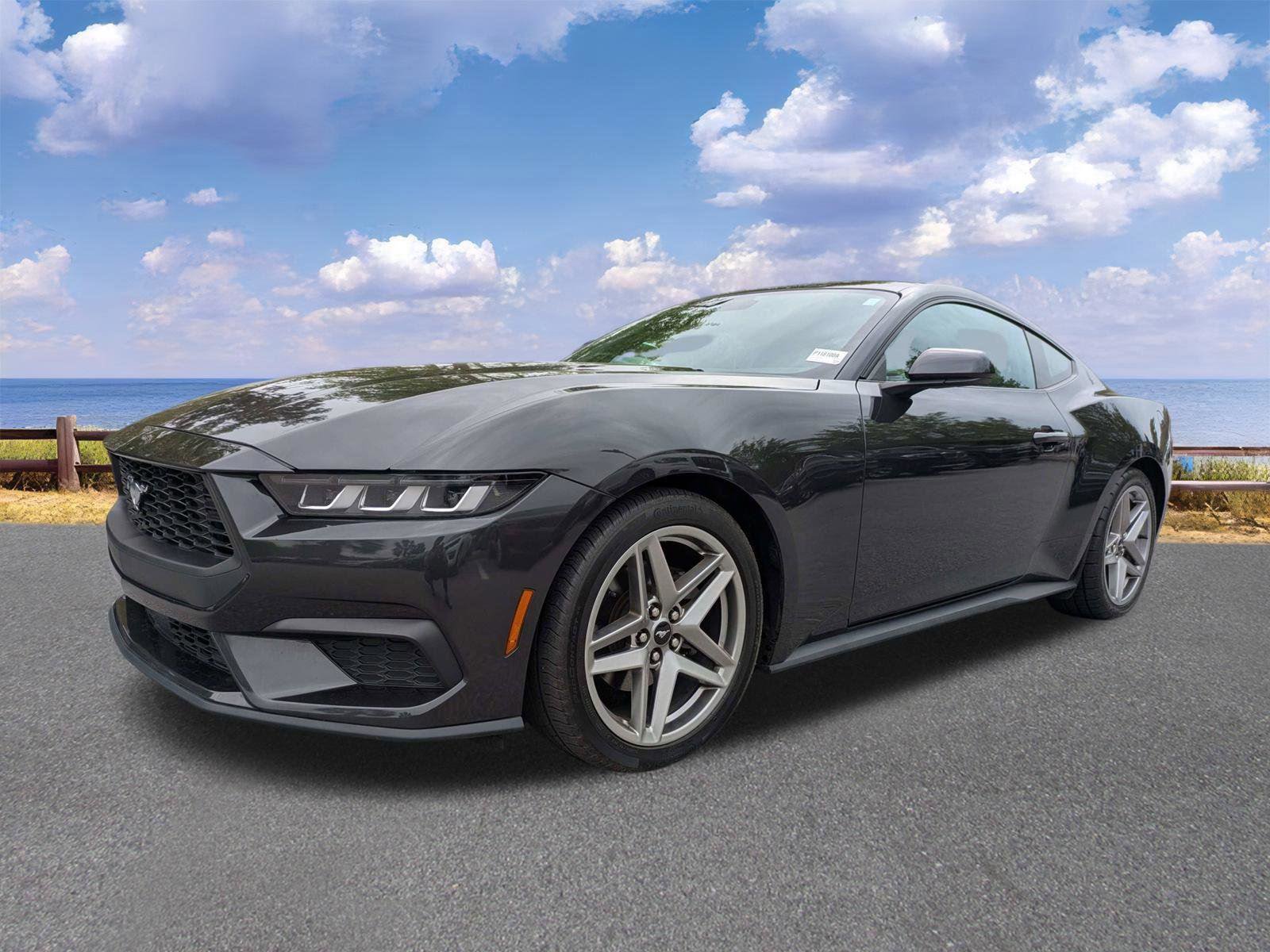 Used 2024 Ford Mustang Coupe image 4