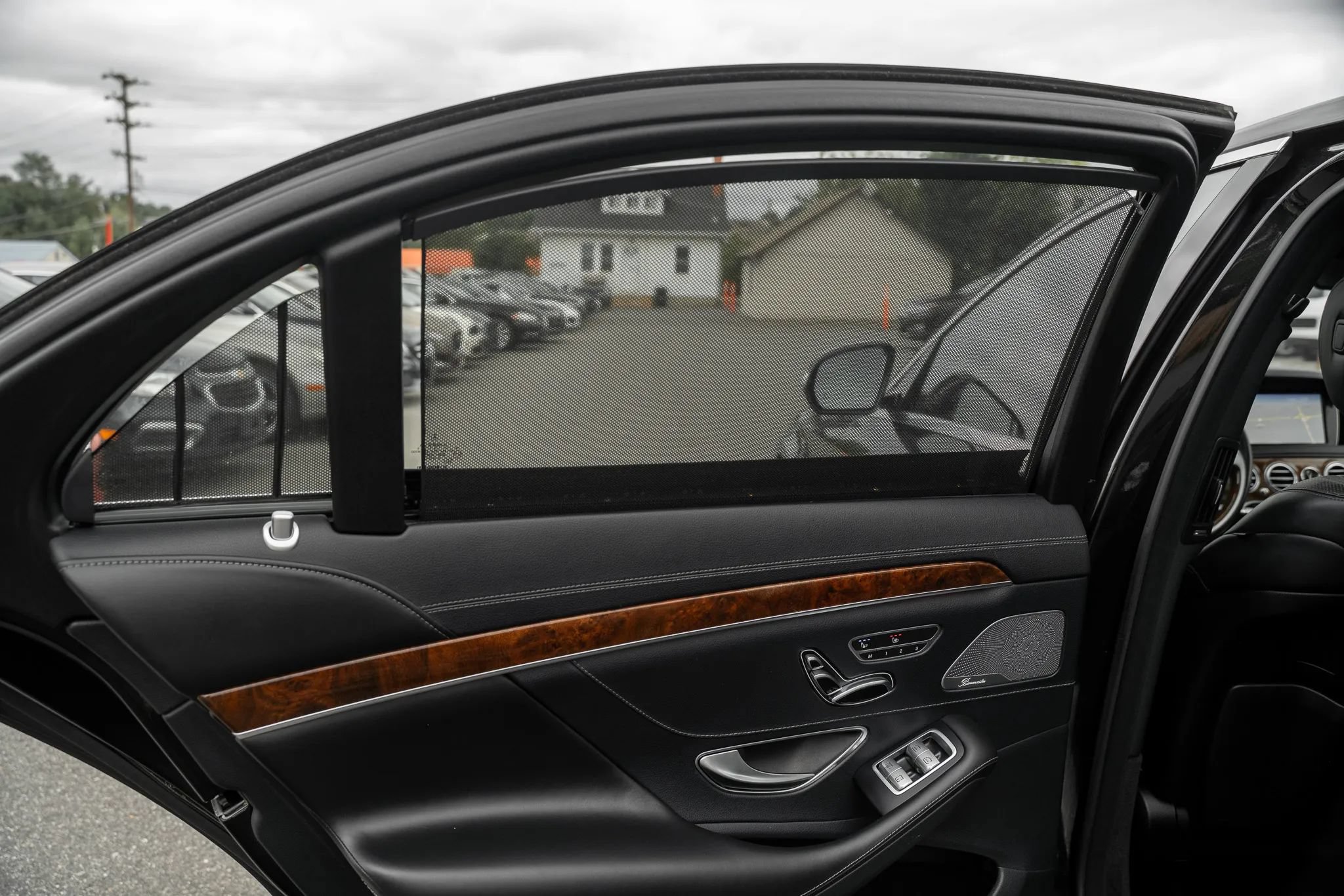 Used 2016 Mercedes-Benz S 550 4MATIC Sedan image 10