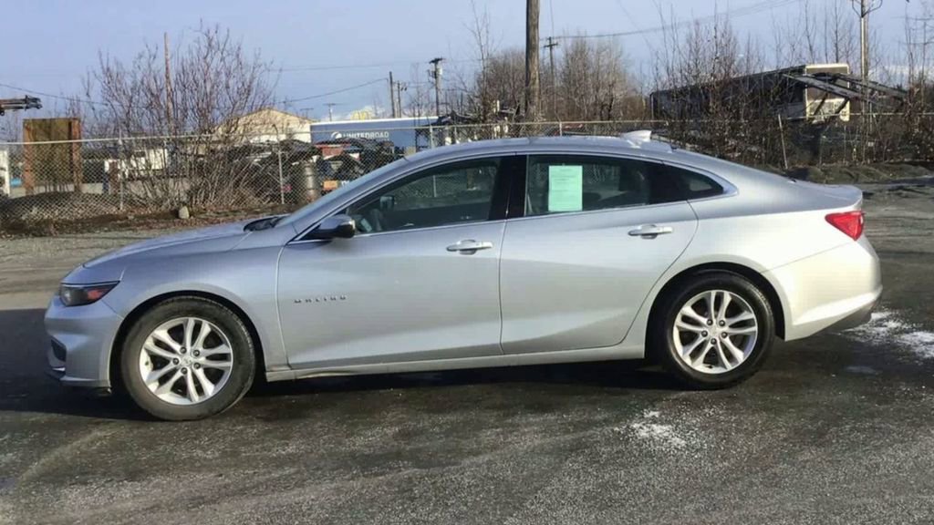 Used 2016 Chevrolet Malibu LT image 5