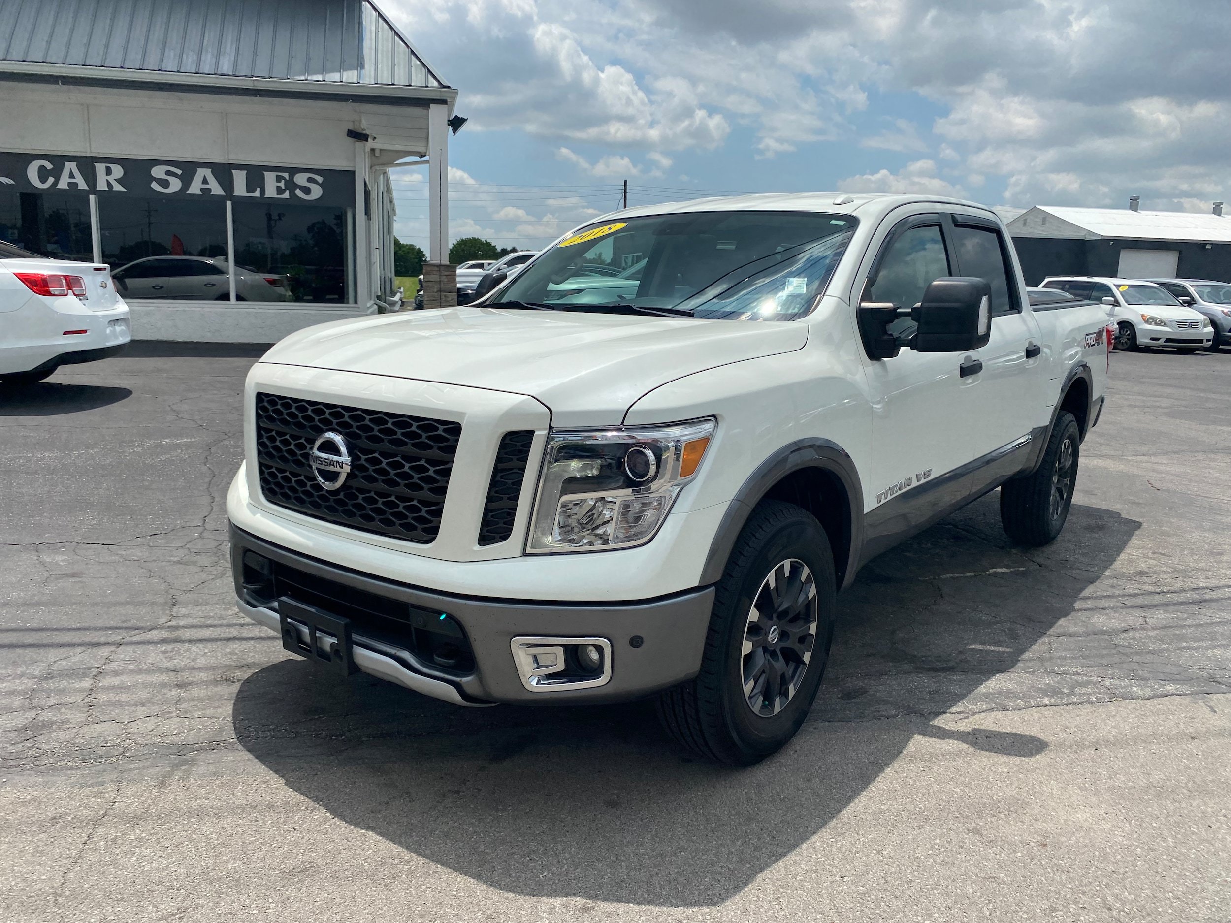 Used 2018 Nissan Titan PRO-4X w/ Pro-4x Utility Package AWD/4WD image 1