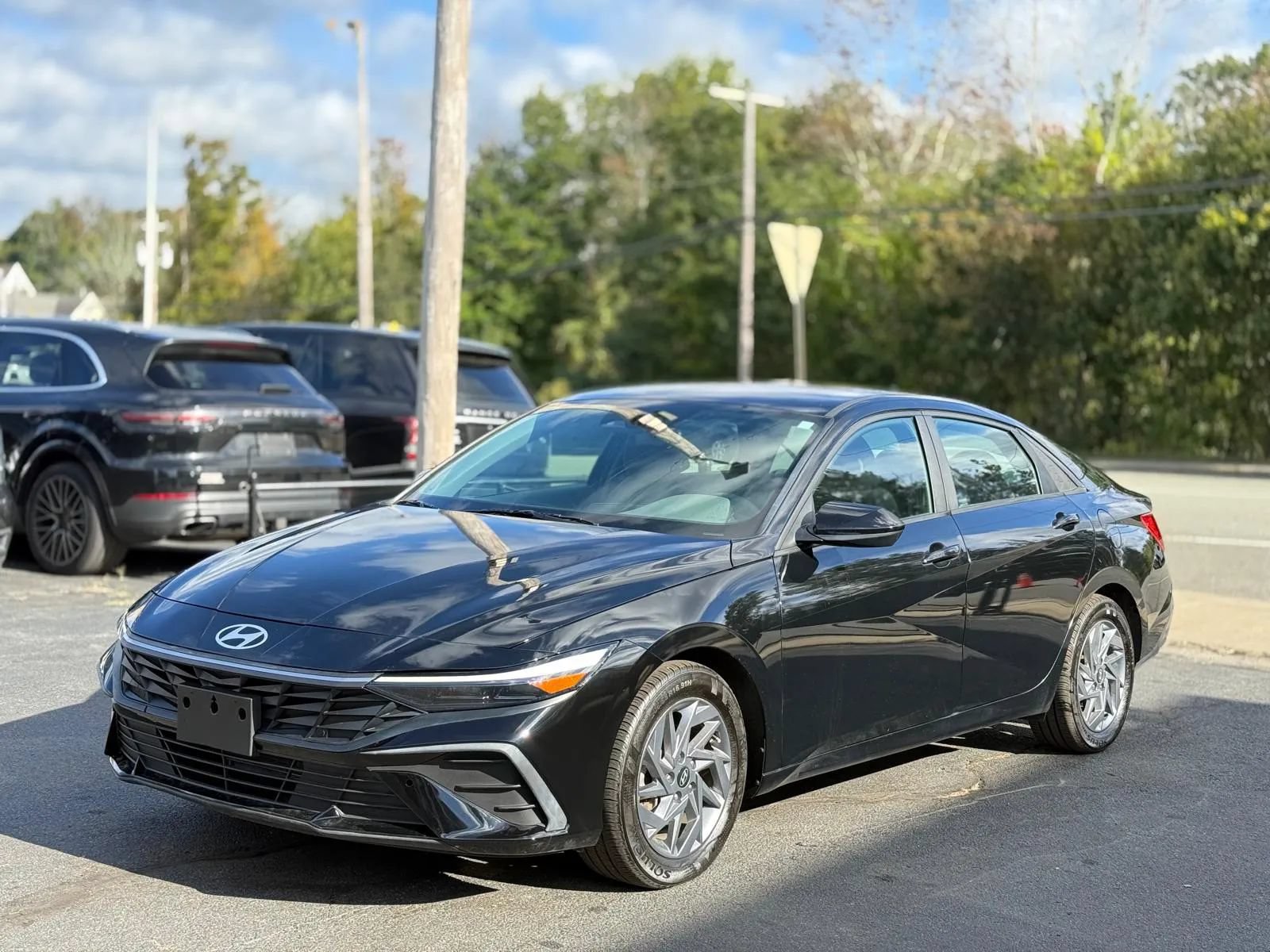 Used 2024 Hyundai Elantra SEL FWD image 32