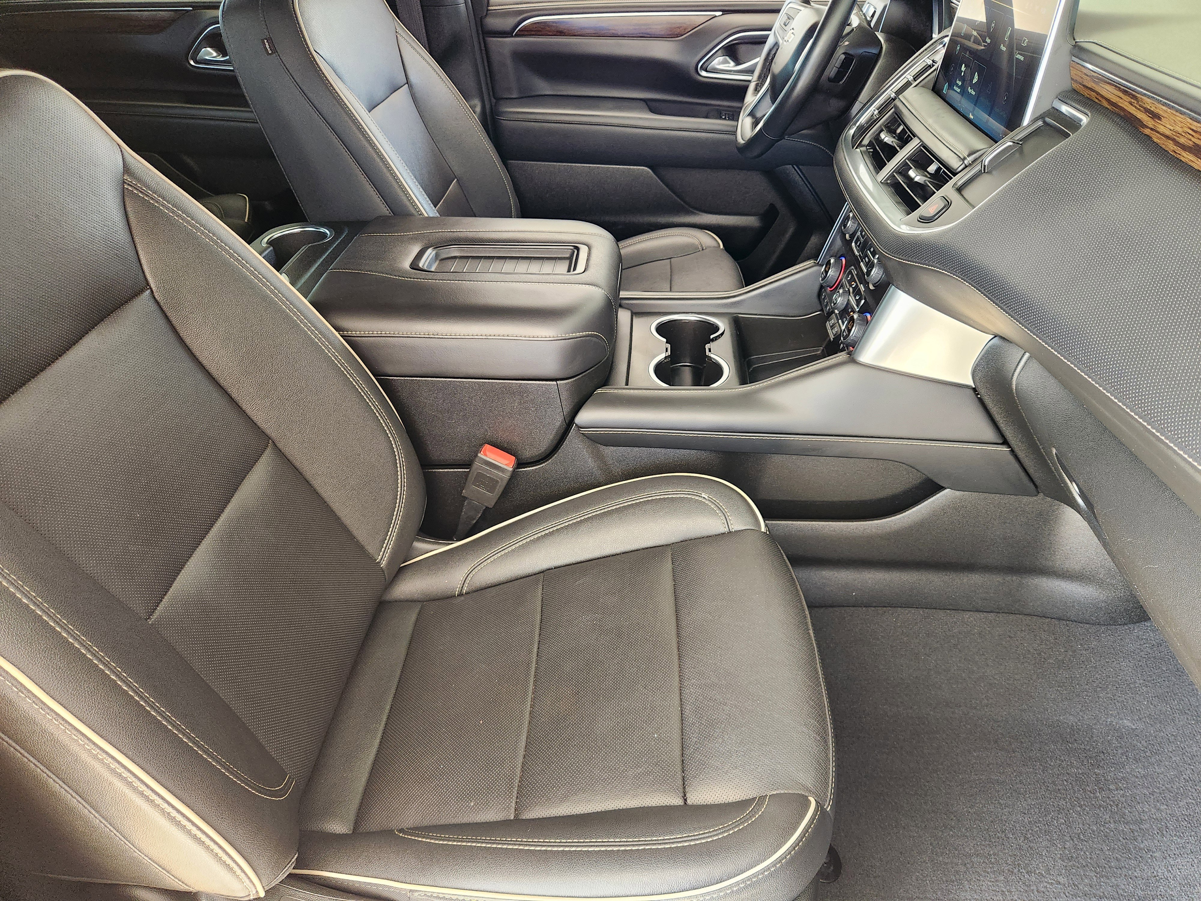 Used 2023 Chevrolet Suburban Premier RWD image 15