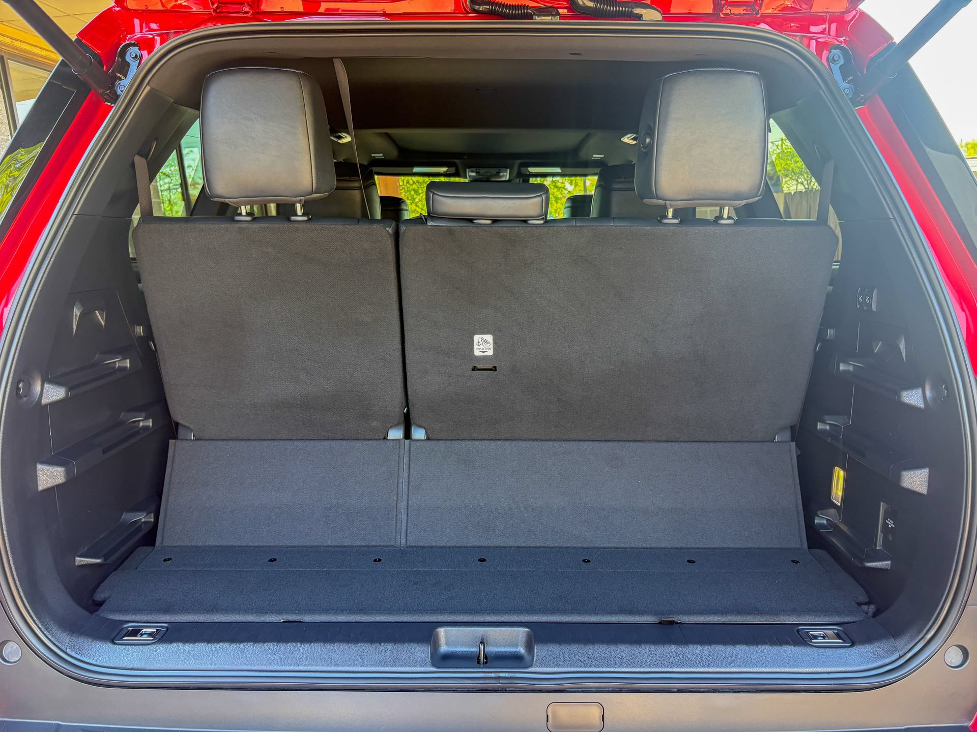 Used 2025 Toyota Sequoia Platinum AWD/4WD image 45