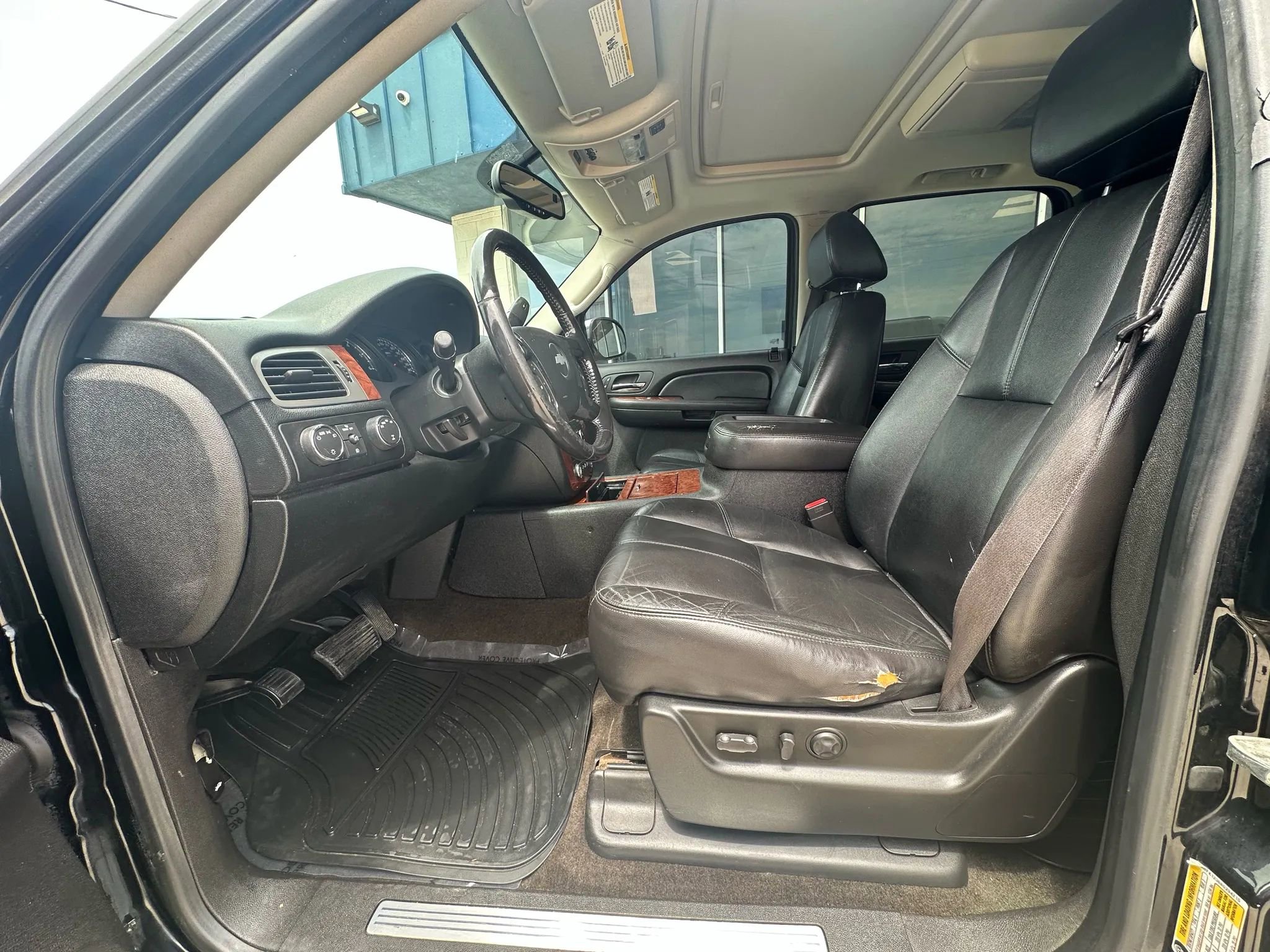 Used 2008 Chevrolet Avalanche LTZ w/ LTZ Preferred Equipment Group AWD/4WD image 10