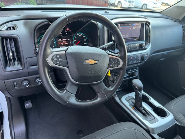 Used 2022 Chevrolet Colorado LT AWD/4WD image 8