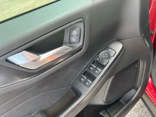 Used 2022 Ford Escape SEL w/ SEL Stealth AWD Package image 9