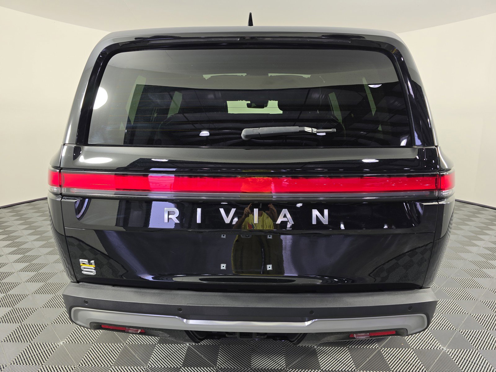 Used 2022 Rivian R1S Launch Edition image 4