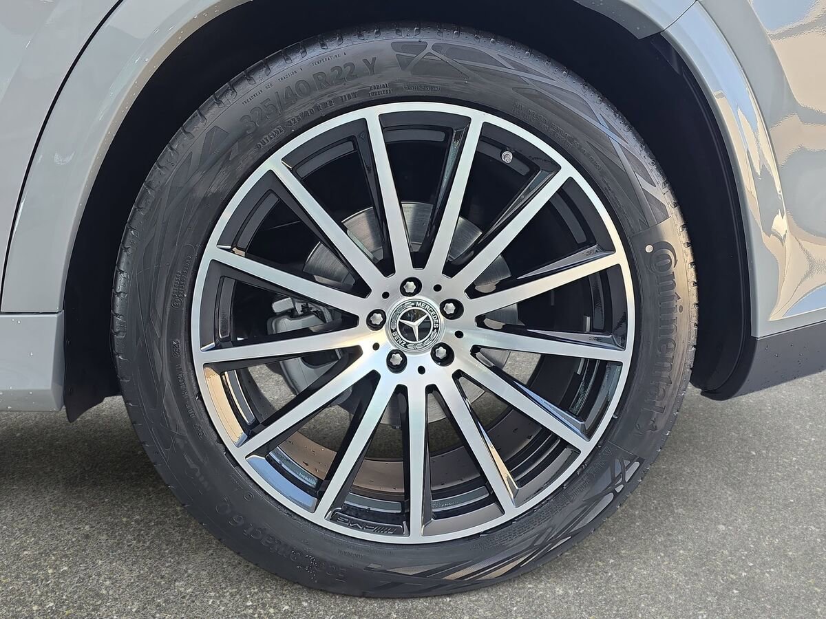 New 2026 Mercedes-Benz GLS 450 4MATIC image 32