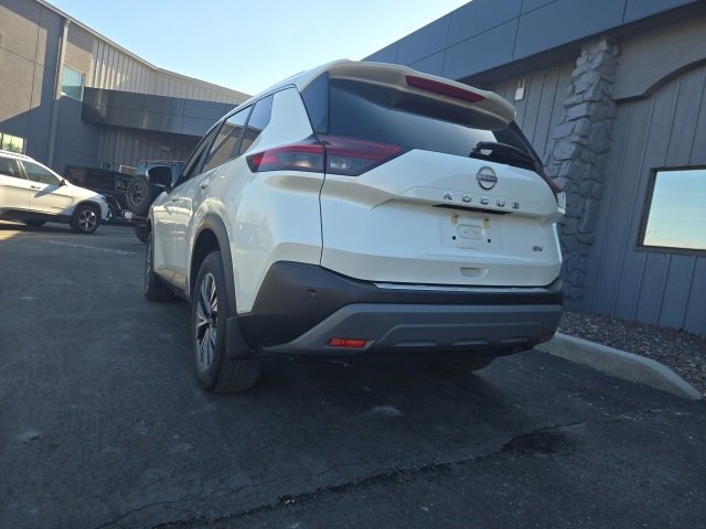 Used 2023 Nissan Rogue SV w/ SV Premium B Package image 5