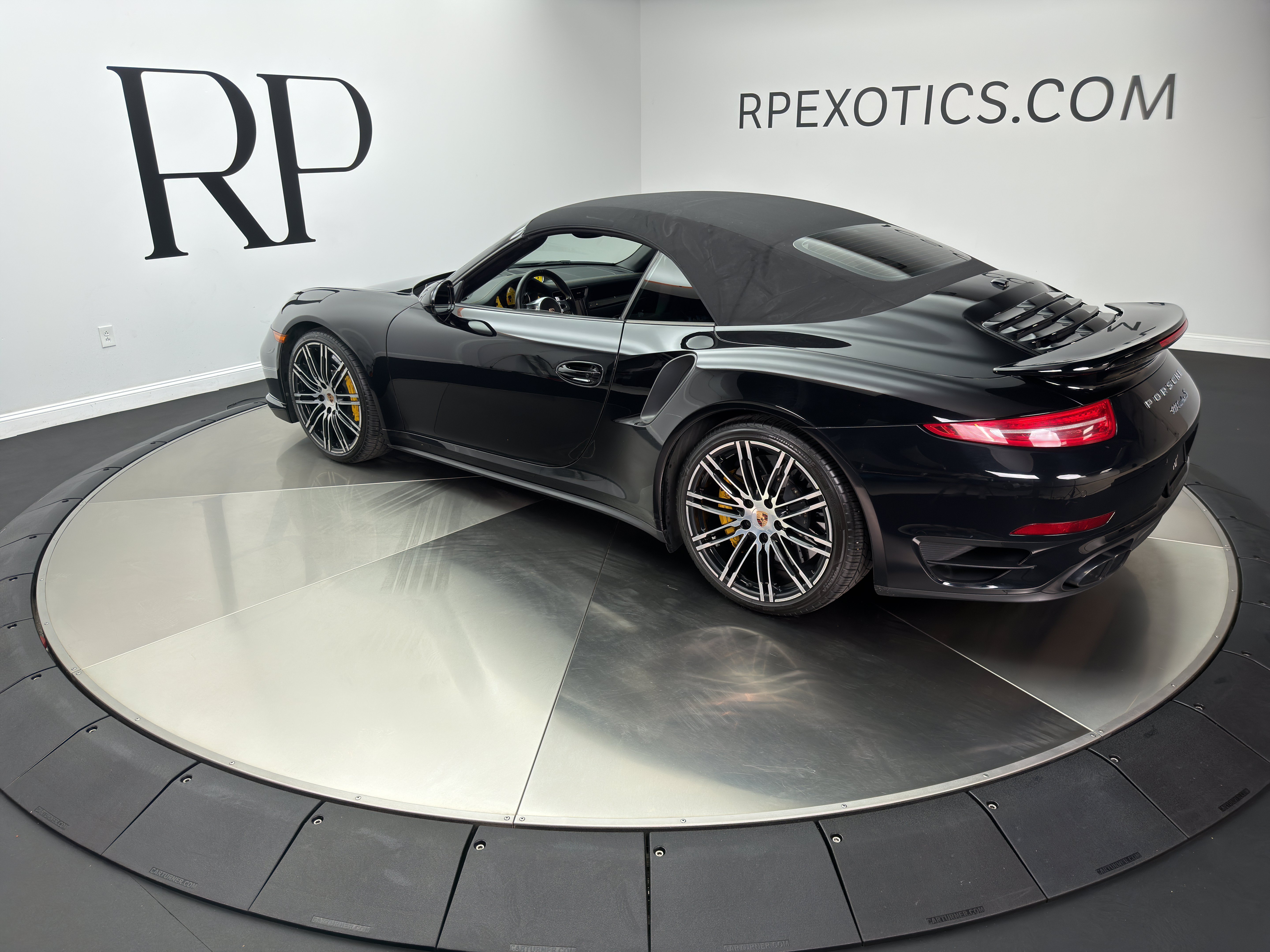 Used 2015 Porsche 911 Turbo S AWD/4WD image 15