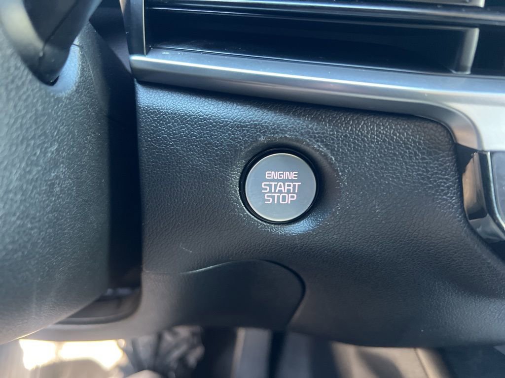 Certified 2025 Kia Sorento S image 57