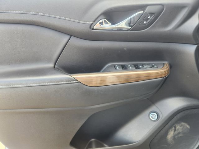 Used 2023 GMC Acadia SLE w/ Driver Convenience Package image 24