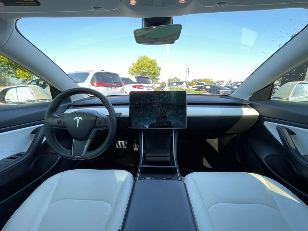 Used 2020 Tesla Model 3 Standard Range RWD image 28