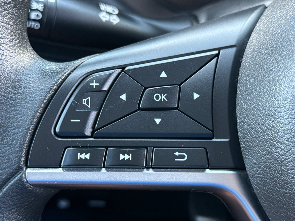 Used 2021 Nissan Kicks SV FWD image 16
