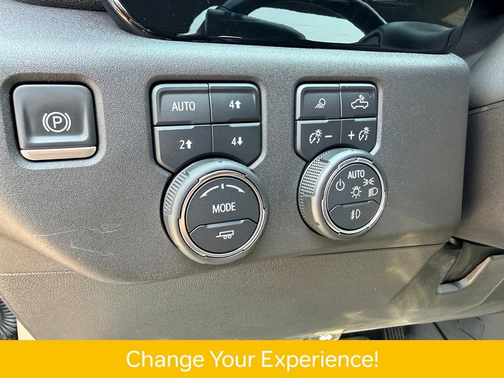 Used 2022 Chevrolet Silverado 1500 LT Trail Boss w/ LT Trail Boss Premium Package AWD/4WD image 7