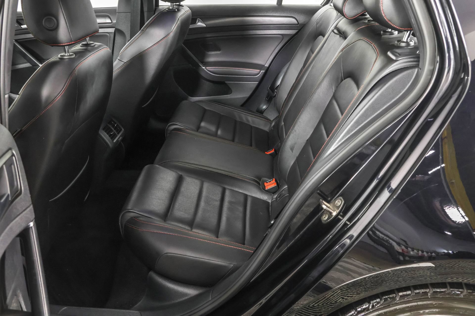 Used 2020 Volkswagen GTI Autobahn image 31