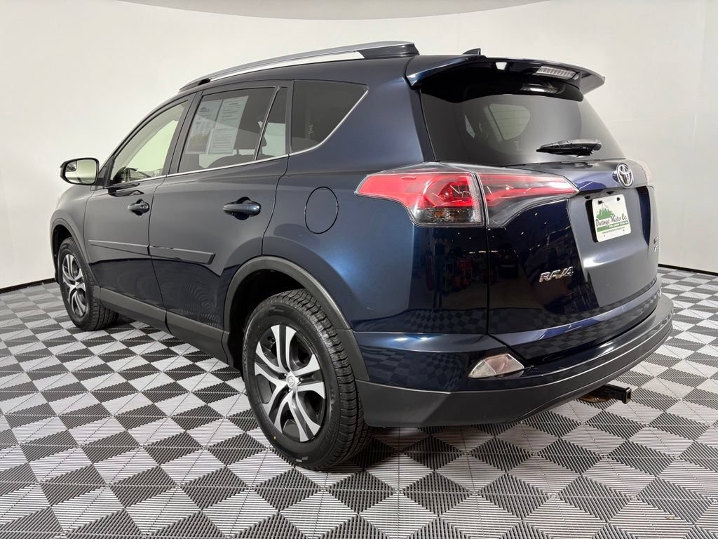 Used 2017 Toyota RAV4 LE AWD/4WD image 12
