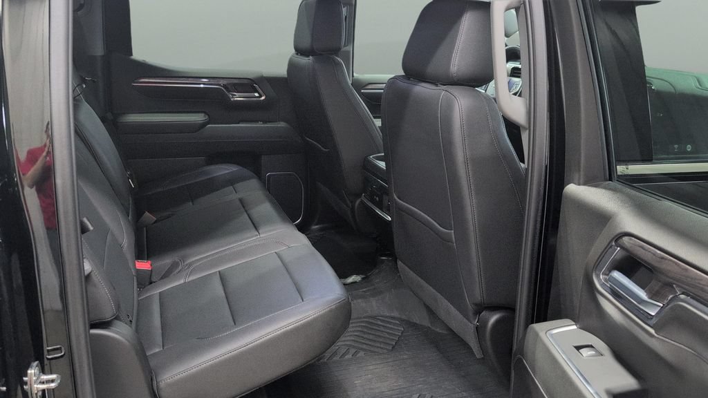 Used 2024 Chevrolet Silverado 1500 LTZ AWD/4WD image 22