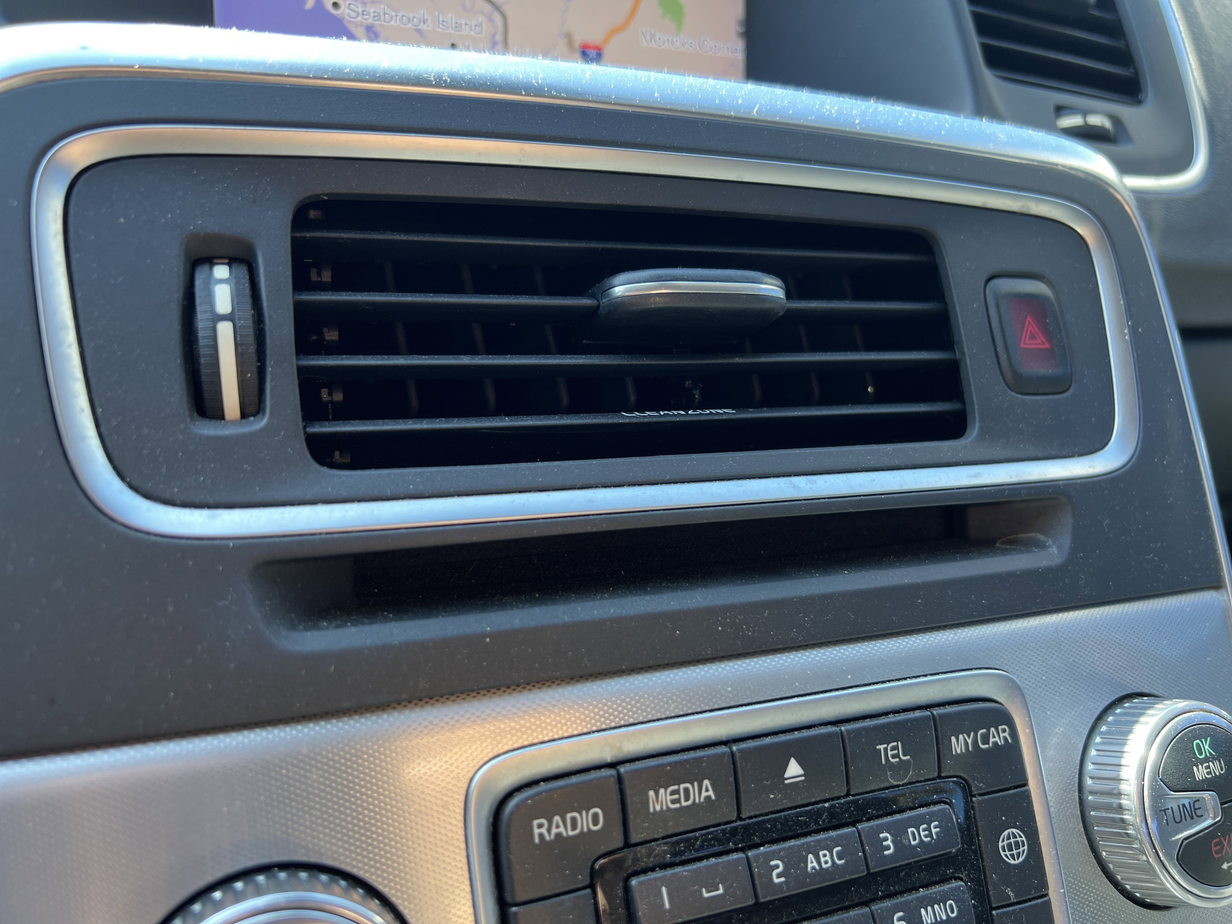 Used 2018 Volvo S60 T5 Inscription image 29