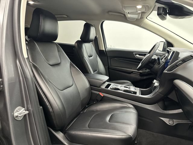 Used 2021 Ford Edge Titanium w/ Class II Trailer Tow Package AWD/4WD image 27