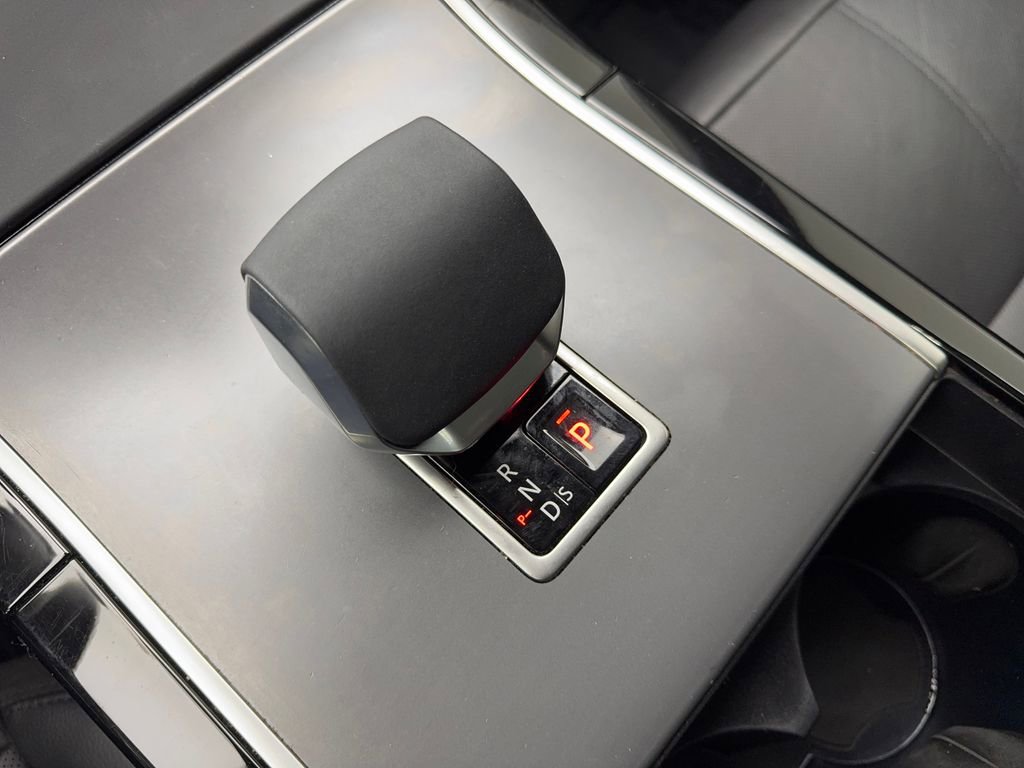 Used 2025 Land Rover Range Rover Velar Dynamic SE AWD/4WD image 63