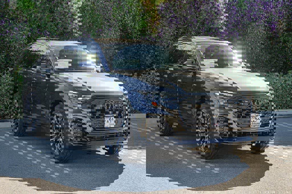 New 2026 Audi Q8 Premium Plus image 3