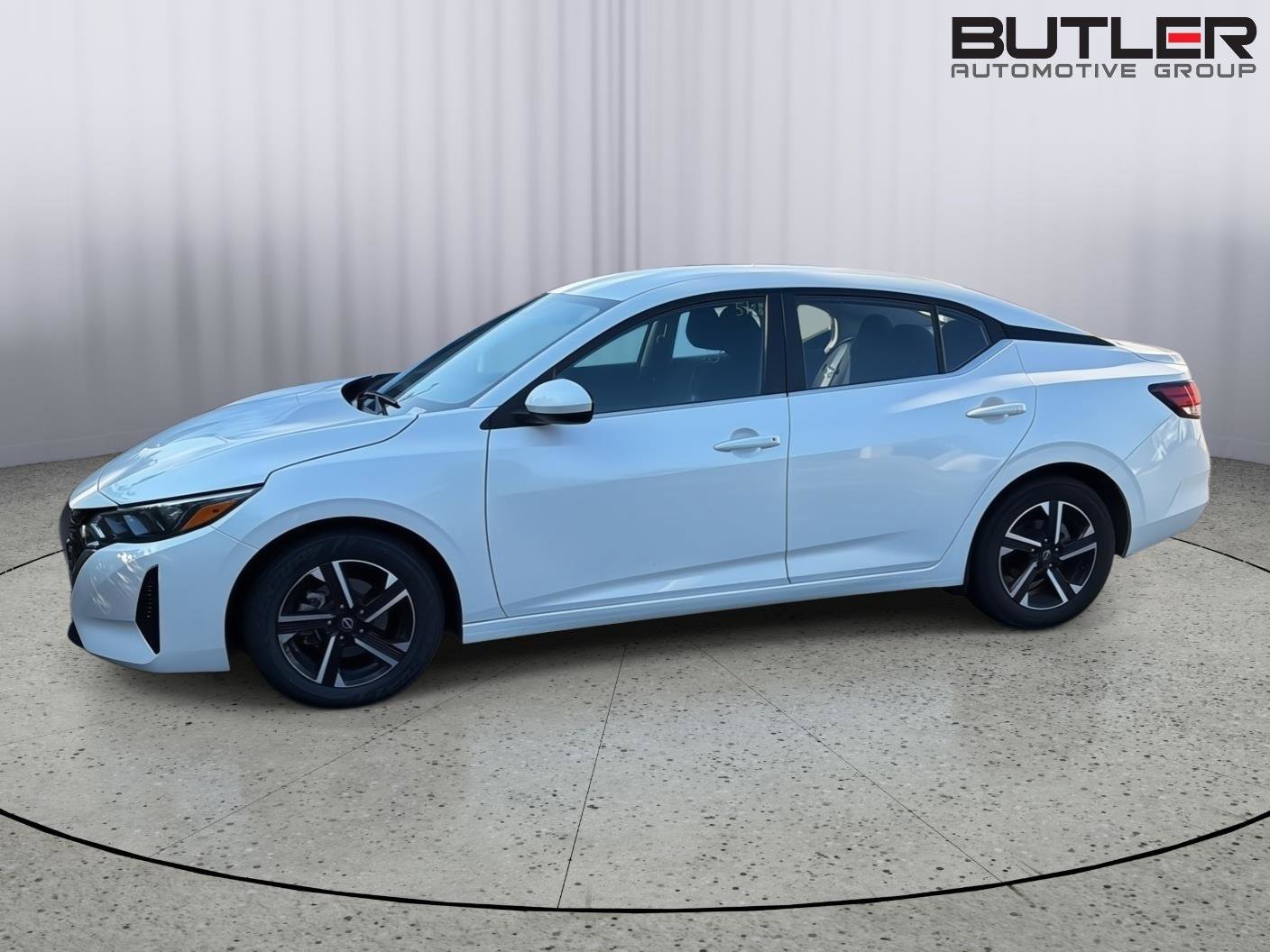 Used 2024 Nissan Sentra SV FWD image 1