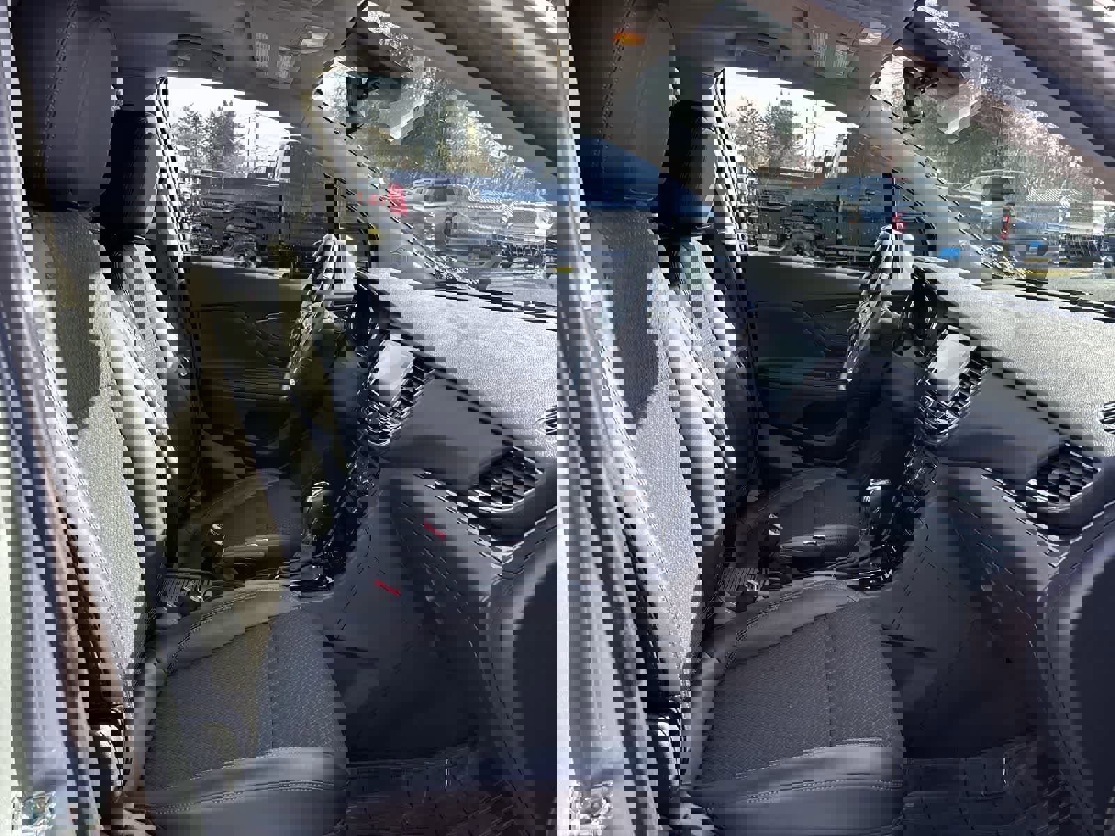 Used 2019 Buick Encore Preferred image 4