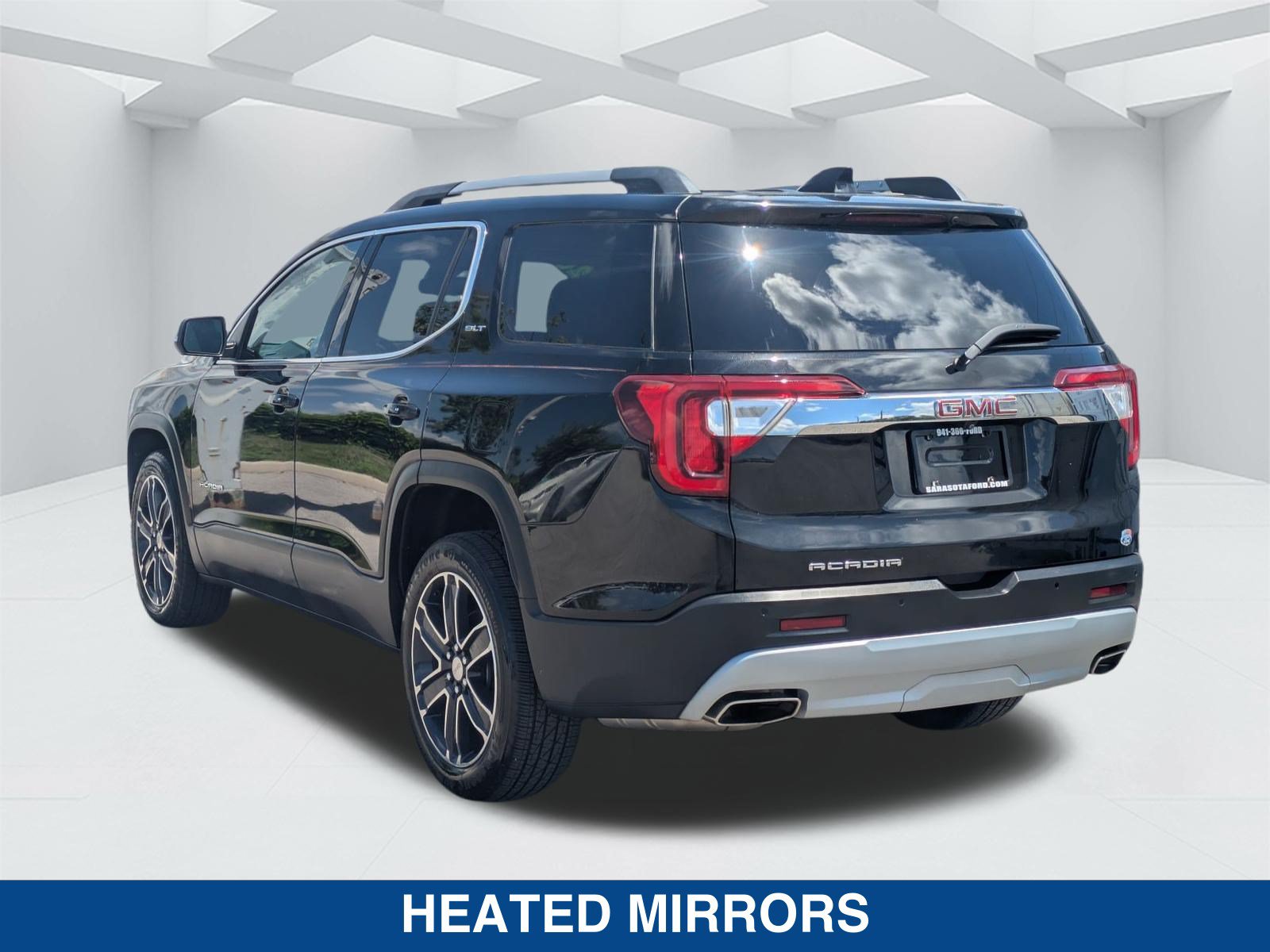 Used 2020 GMC Acadia SLT w/ Driver Alert Package II FWD image 7
